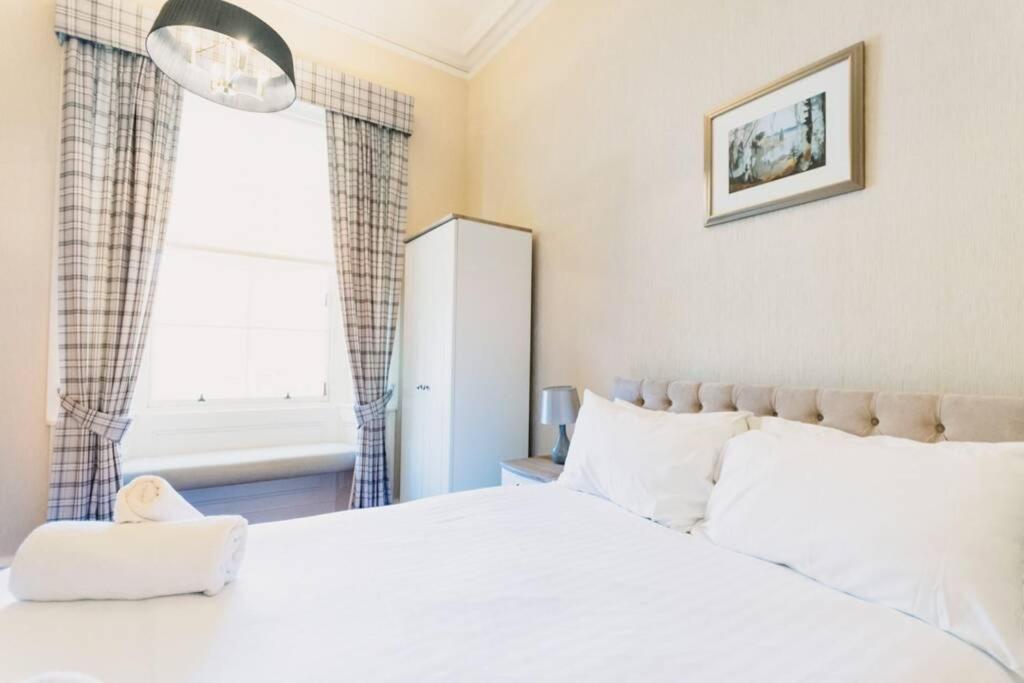 Atholl Apartment - A Unique Apartment In Countryside Park With Wifi And Access To Pool And Bar Perth Eksteriør bilde