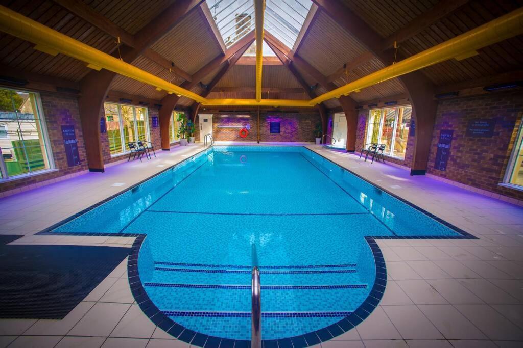 Atholl Apartment - A Unique Apartment In Countryside Park With Wifi And Access To Pool And Bar Perth Eksteriør bilde