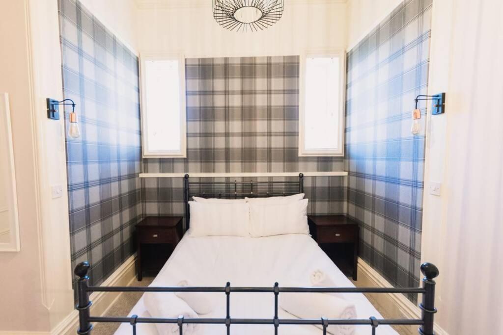 Atholl Apartment - A Unique Apartment In Countryside Park With Wifi And Access To Pool And Bar Perth Eksteriør bilde