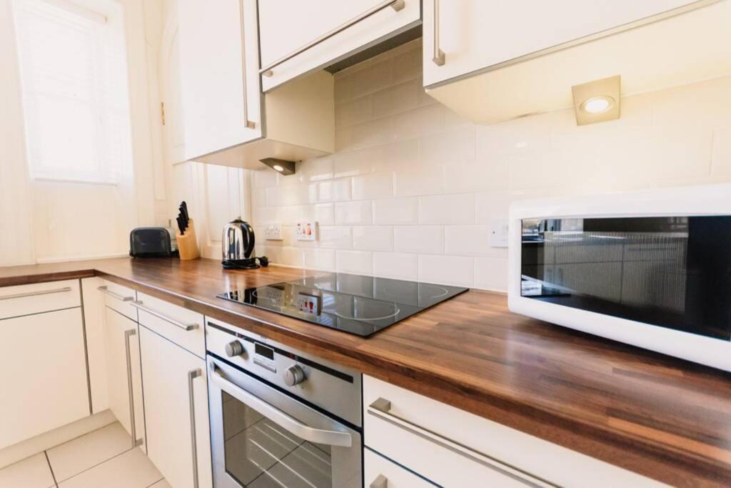 Atholl Apartment - A Unique Apartment In Countryside Park With Wifi And Access To Pool And Bar Perth Eksteriør bilde
